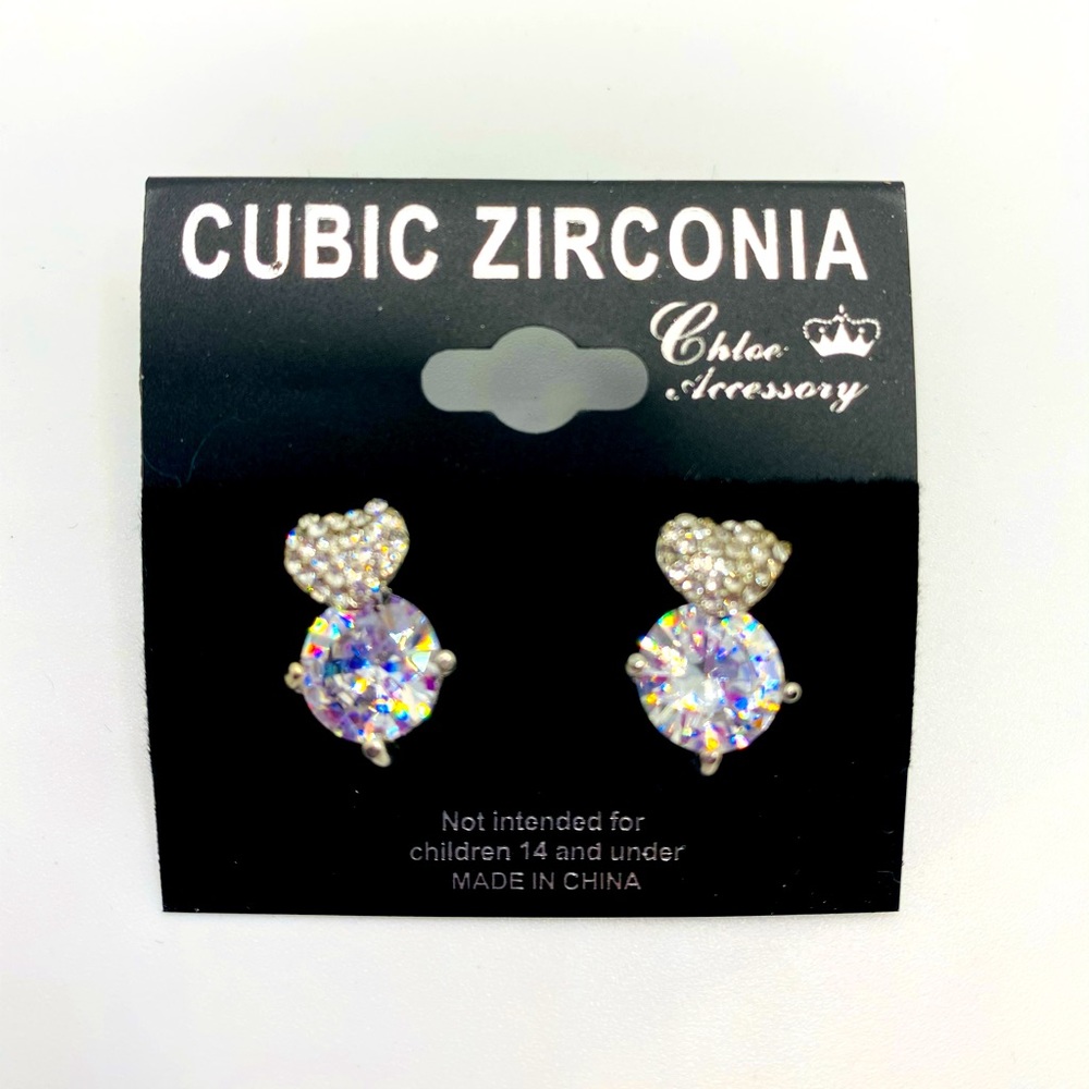 Earrings Cz Hearts Set In Silver Tone Studs Pierce 12$